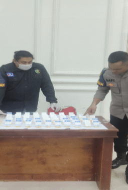 *Usai Apel Pagi, Polres Aceh Timur Gelar Tes Urine Personel*