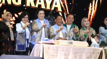 Malam Puncak HUT ke-24 Tahun Kabupaten Murung Raya Meriah, Ribuan Warga Padati Stadion Willy M. Yoseph