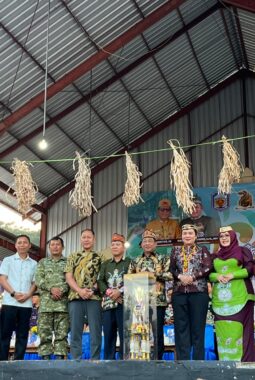 Bupati Heriyus Resmi Buka Festival Tira Tangka Balang