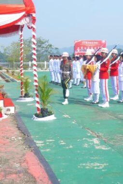 Bupati Heriyus Pimpin Upacara HUT ke-81 RI di Murung Raya